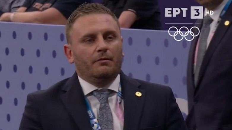 Διαδικτυακό «ντου» οργισμένων Ελλήνων στον διαιτητή που αδίκησε την Γκουντούρα!