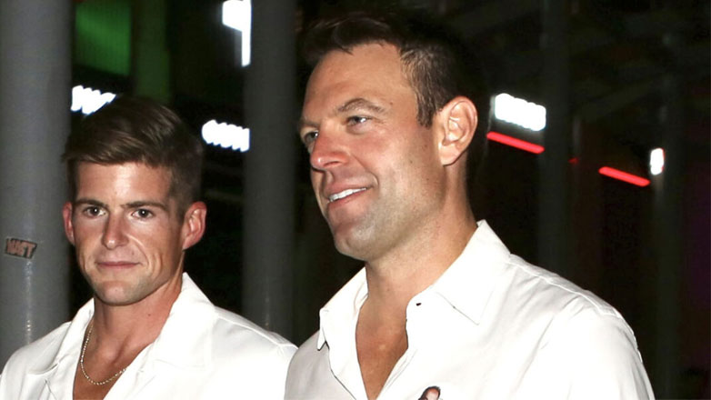 Στέφανος Κασσελάκης: Στη Μύκονο με τον Tyler McBeth – Τα νυχτοπερπατήματα στα Ματογιάννια