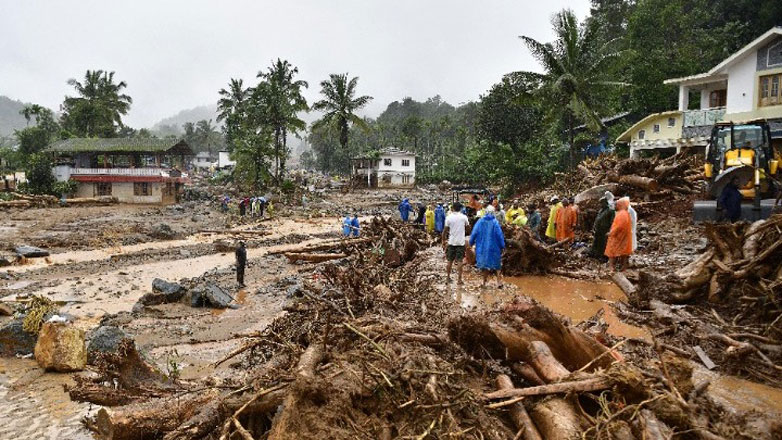 Κατολισθήσεις στην Ινδία: Τουλάχιστον 107 οι νεκροί