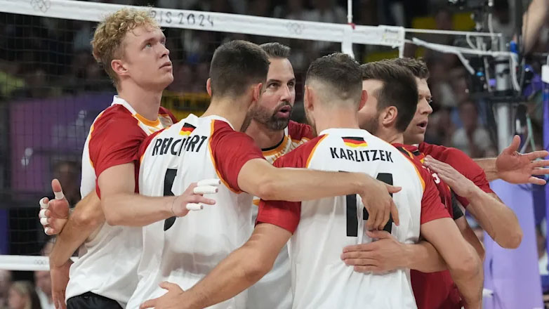 Παρίσι 2024: Το έκαναν θρίλερ αλλά νίκησαν οι ΗΠΑ στο βόλεϊ, 3-2 τη Γερμανία