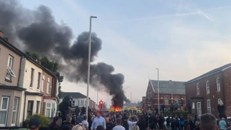 Βρετανία: Σοβαρά επεισόδια στο Σάουθπορτ για τη δολοφονία των τριών κοριτσιών