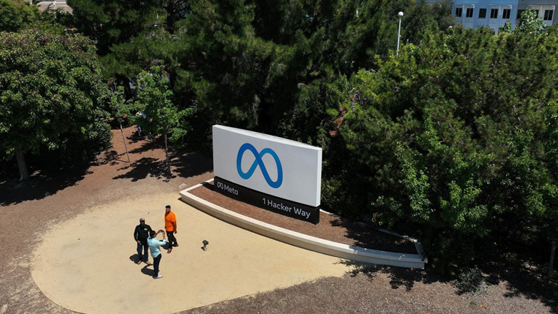 Η Meta έχει επιτρέψει εκατοντάδες διαφημίσεις για κοκαΐνη, οπιοειδή και άλλα ναρκωτικά