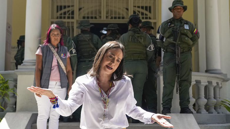 Βενεζουέλα: Η επικεφαλής της αντιπολίτευσης δήλωσε πως «κρύβεται» και «φοβάται για τη ζωή της»