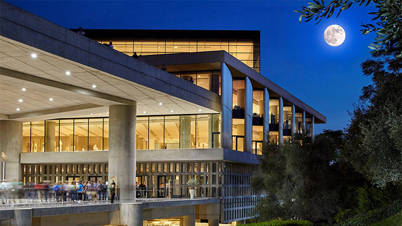 Πανσέληνος Αυγούστου στο Μουσείο Ακρόπολης Πανσέληνος Αυγούστου στο Μουσείο Ακρόπολης