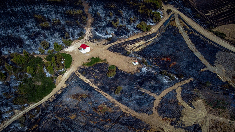 Χωρίς ενεργό μέτωπο η πυρκαγιά στην Εύβοια