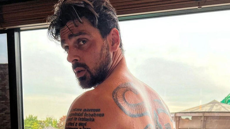 Michele Morrone: Αναστάτωσε τον γυναικείο πληθυσμό στη Μύκονο