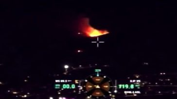 Η στιγμή που εντοπίστηκε η φωτιά στη Βαρυμπόμπη από drone