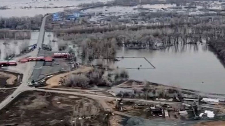 Πακιστάν: 30 νεκροί από τις πλημμύρες που προκάλεσαν καταρρακτώδεις βροχές
