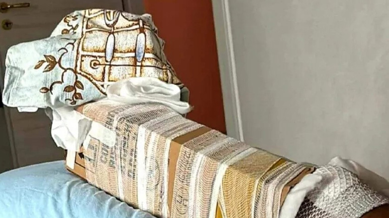 Ιταλία: Νοσοκομείο έβαλε το σπασμένο πόδι ασθενή σε χάρτινο κουτί επειδή είχε τελειώσει ο γύψος