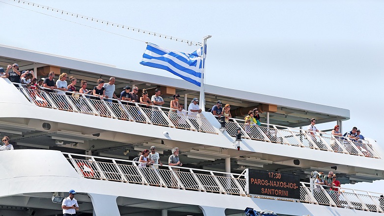 Επιστροφή στην Αθήνα για τους αδειούχους – Κίνηση στα λιμάνια