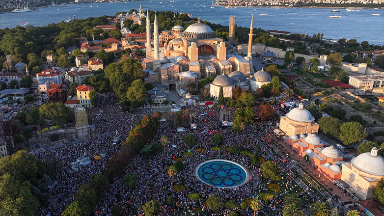 Κωνσταντινούπολη: Συλλαλητήριο στην πλατεία της Αγίας Σοφίας υπέρ των Παλαιστινίων και κατά του Ισραήλ