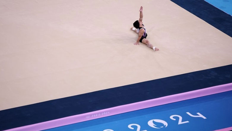 Παρίσι 2024: «Χρυσός» ο Φιλιππινέζος Κάρλος Έντριελ Γιούλο στις ασκήσεις εδάφους