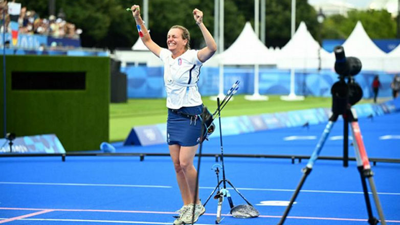 Παρίσι 2024: «Χάλκινη» η Γαλλίδα Μπαρμπελέν στην τοξοβολία