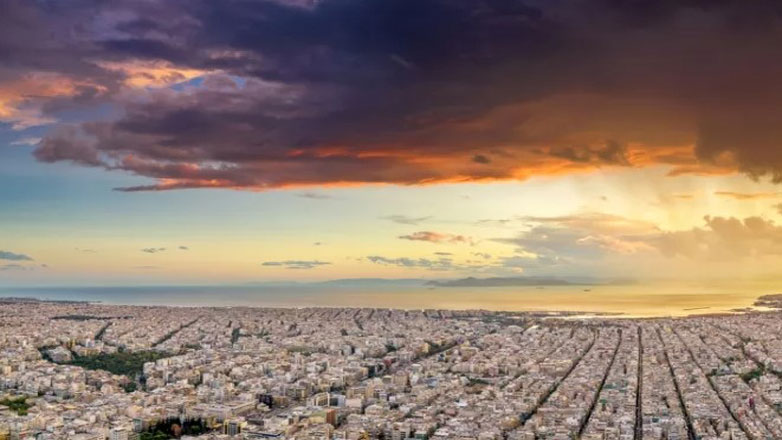 Ζέστη με αυξημένες νεφώσεις και τοπικές βροχές