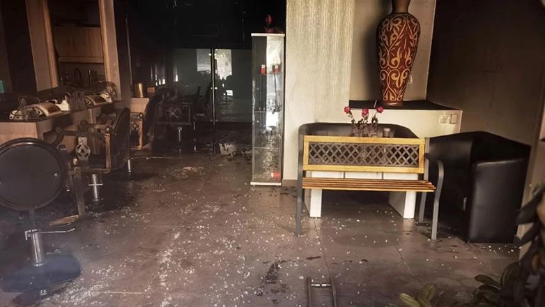 Εμπρηστική επίθεση σε κομμωτήριο στη Νέα Σμύρνη