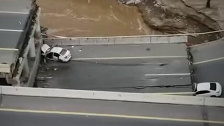 Σαουδική Αραβία: Ένας νεκρός από κατάρρευση γέφυρας λόγω καταρρακτώδους βροχής