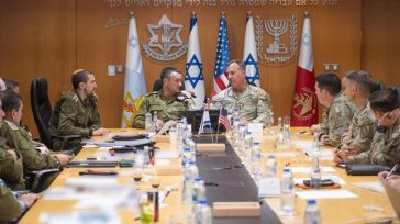 Μεσανατολικό: Ο επικεφαλής της Centcom επισκέπτεται το Ισραήλ