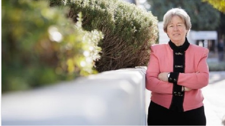 Η Αθηνά Λινού μαινόμενη προσφεύγει στη Δικαιοσύνη κατά Πολάκη