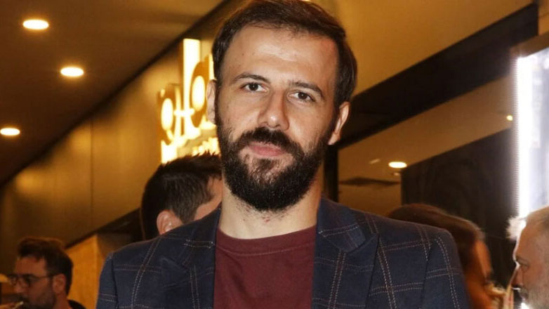 Συγκλονίζει ο Νίκος Γκέλια: «Τον έχασα μπροστά στα μάτια μου, τον πλάκωσε μια σιδερένια πόρτα»