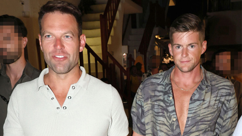 Στέφανος Κασσελάκης – Tyler McBeth: Απολαμβάνουν τις διακοπές τους στη Μύκονο – Ρομαντική έξοδος στα σοκάκια του νησιού