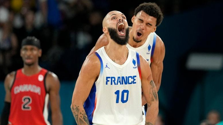 Η Γαλλία νίκησε 82-73 τον Καναδά κι έκλεισε ραντεβού με τη Γερμανία