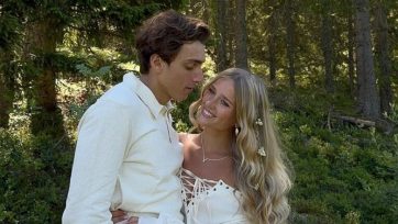 Στη Σαντορίνη για διακοπές ο Αρμάντ Ντουπλάντις