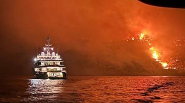 Φωτιά στην Ύδρα: «Ρίξαμε πυροτεχνήματα στη θάλασσα και ένα από αυτά έπεσε στο δάσος», ομολόγησε ο καπετάνιος