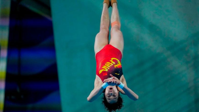 Ψάξτε για την δεύτερη: Η βουτιά της Κινέζας που πήρε μόνο 10άρια!