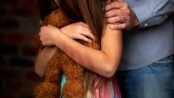 Σοκ στη Σπάρτη: 40χρονος βίαζε την 9χρονη κόρη του επί 5 χρόνια!