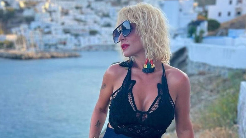 Ελεωνόρα Ζουγανέλη: Οι νέες φωτογραφίες με μπικίνι στην παραλία