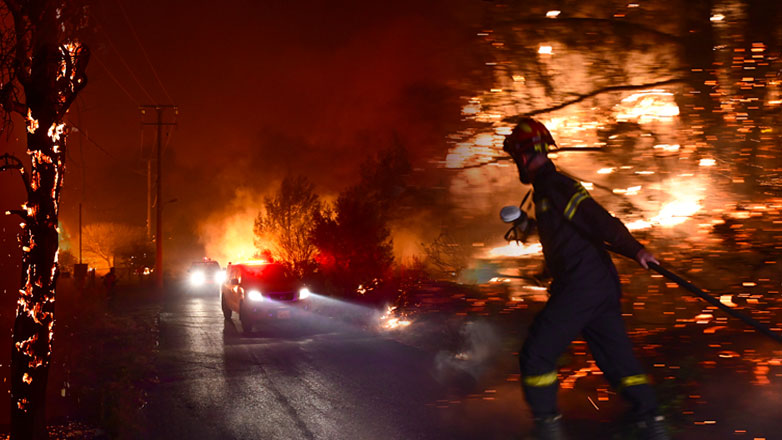 Πύρινη κόλαση στον Βαρνάβα – Ολονύχτια η μάχη των πυροσβεστών με τις φλόγες – Εκκενώνονται Μαραθώνας, Διόνυσος, Ντράφι, Διώνη, Δαμάρασι Ραφήνας, Πεντέλη και Νέα Πεντέλη Πύρινη κόλαση στον Βαρνάβα – Ολονύχτια η μάχη των πυροσβεστών με τις φλόγες – Εκκενώνονται Μαραθώνας, Διόνυσος, Ντράφι, Διώνη, Δαμάρασι Ραφήνας, Πεντέλη και Νέα Πεντέλη