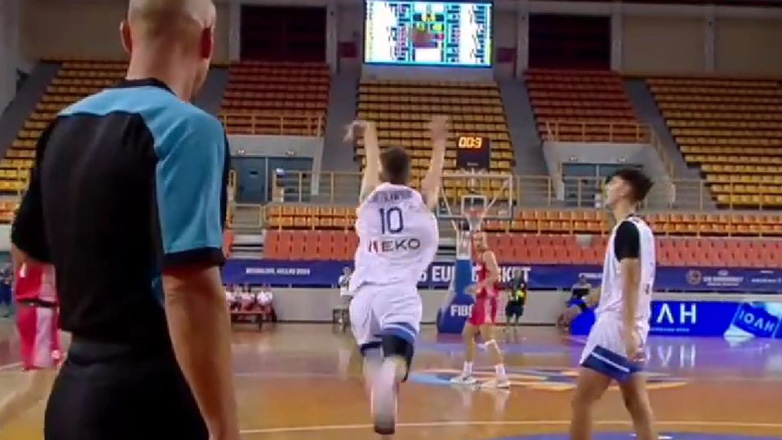 Απίστευτο buzzer-beater τρίποντο του Χατζηλάμπρου της Εθνικής Παίδων από το ένα καλάθι στο άλλο