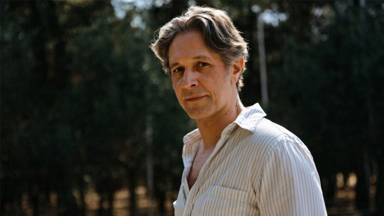 Αιμίλιος Χειλάκης: Δύσκολες ώρες για τον ηθοποιό – Ακυρώνεται η παράσταση που πρωταγωνιστεί