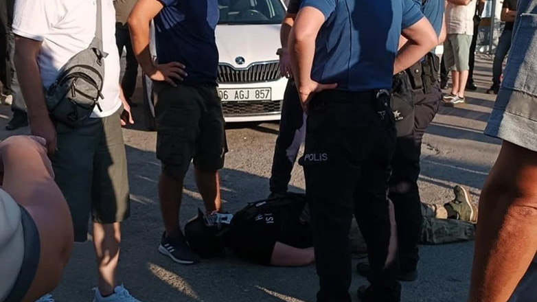 Τουρκία: Συνελήφθη 18χρονος που μαχαίρωσε πέντε άτομα στον κήπο τζαμιού