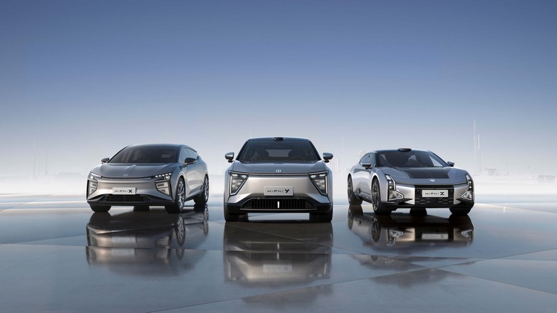 Η Κίνα «τρώει» τα ηλεκτρικά παιδιά της – Ο υπερβολικός ανταγωνισμός φέρνει λουκέτα