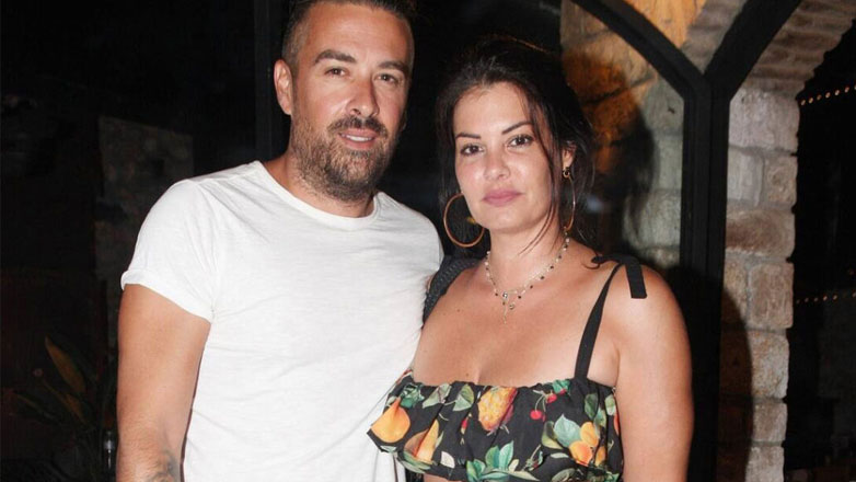 Ο Γιάννης Αϊβάζης σχολιάζει την ανάρτηση της Μαρίας Κορινθίου μετά την αποκάλυψη του διαζυγίου