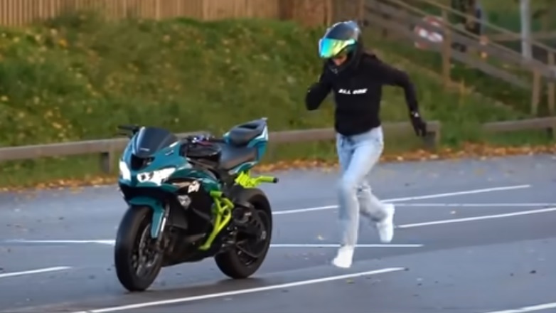 Θα την προλάβει άραγε;