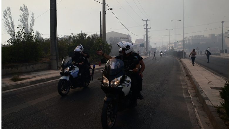 Εκτροπές κυκλοφορίας σε ισχύ, λόγω φωτιάς στη Βορειοανατολική Αττική Εκτροπές κυκλοφορίας σε ισχύ, λόγω φωτιάς στη Βορειοανατολική Αττική