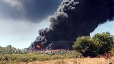 Φωτιά σε εργοστάσιο ανακύκλωσης στο Ομορφοχώρι Λάρισας