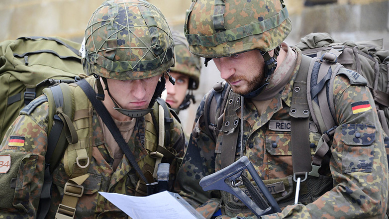Γερμανία: Άρση του αποκλεισμού στη στρατιωτική βάση στην Κολωνία