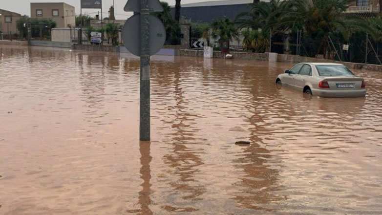 Άνθρωποι απομακρύνθηκαν από τα σπίτια τους και πτήσεις ακυρώθηκαν εξαιτίας καταιγίδας στη Μαγιόρκα