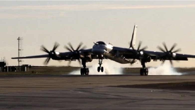 Ρωσικά πυρηνικά βομβαρδιστικά περιπολούν κοντά σε χώρες του ΝΑΤΟ