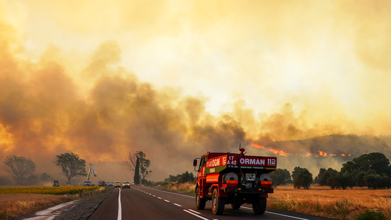 Πύρινος εφιάλτης στην Σμύρνη