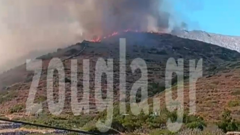 Πλησιάζει κατοικημένη περιοχή η φωτιά στο Καμάρι Ικαρίας