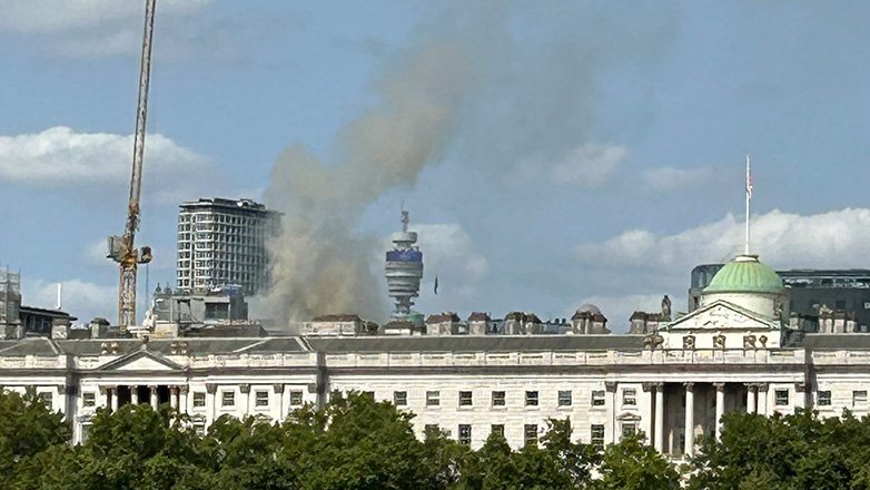 Λονδίνο: Φωτιά στο κέντρο τεχνών Somerset House