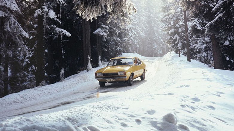 Ford: O θρύλος επέστρεψε με το νέο αμιγώς ηλεκτρικό Capri