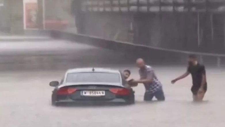 Αυστρία: Καταρρακτώδεις βροχές προκαλούν πλημμύρες