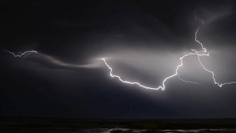 Έντονη κεραυνική δραστηριότητα τις επόμενες ημέρες, πρέπει να είμαστε σε εγρήγορση