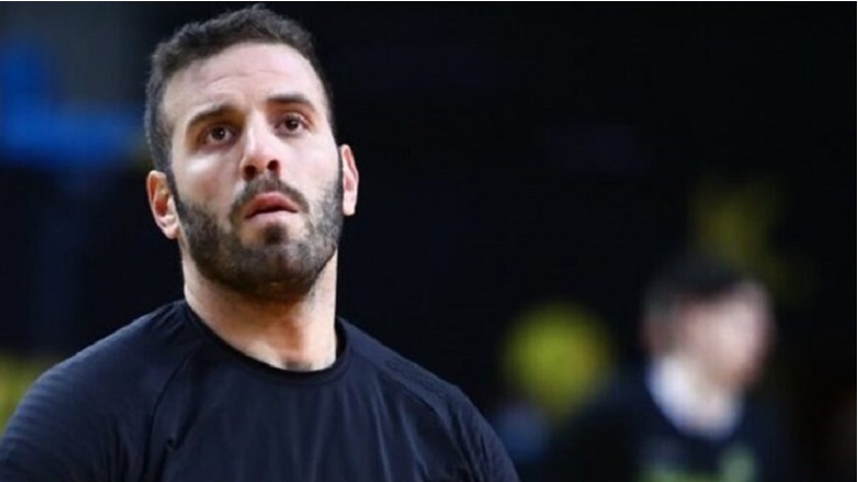 Η Έλενα Ακρίτα «αποκαλύπτει» τον αστυνομικό που έβρισε τον Ευρωβουλευτή Νίκο Παππά