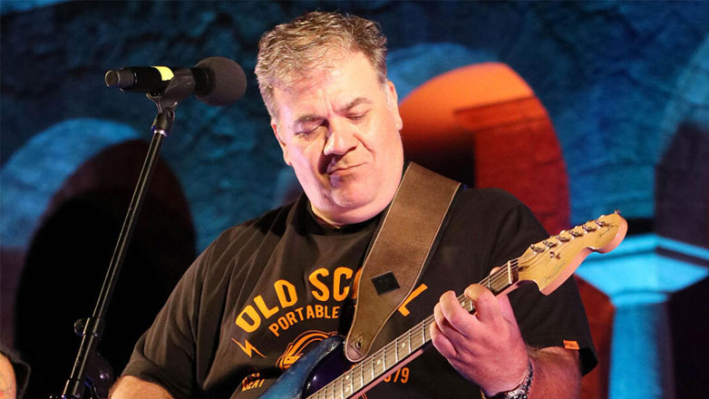 Ο Δημήτρης Σταρόβας επιστρέφει στο θέατρο λίγους μήνες μετά την σοβαρή περιπέτεια με την υγεία του